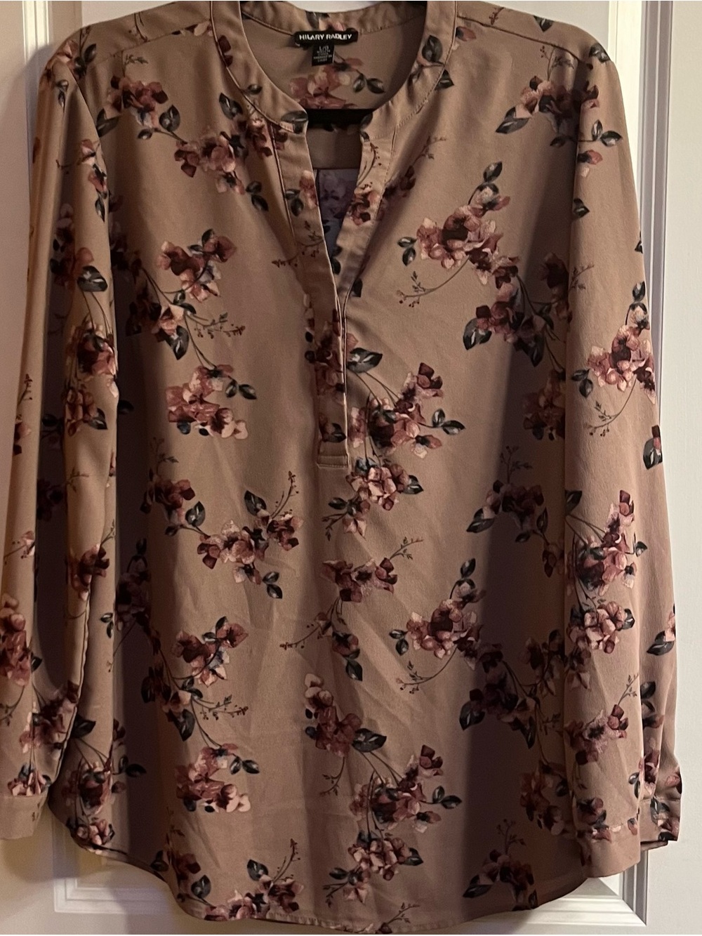 SZ-L Hilary Radley Long Sleeve Blouse
Fall Colours. Wear To Work